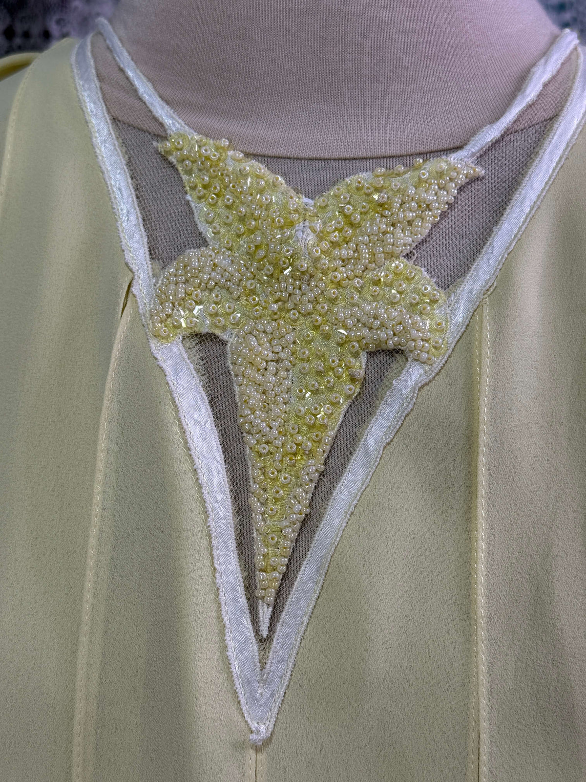 חולצה צהובה עם קישוט (L)