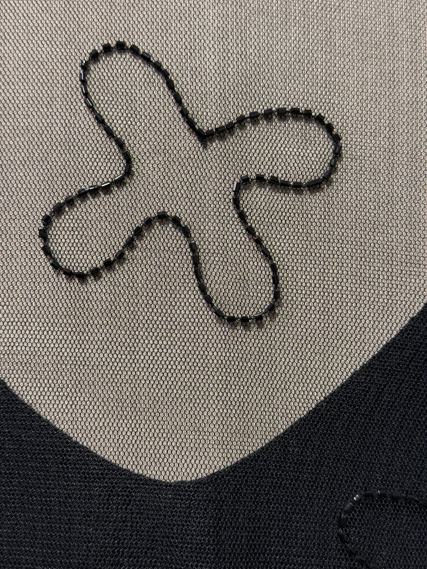 עליונת שקופה מעוטרת (XS-M)
